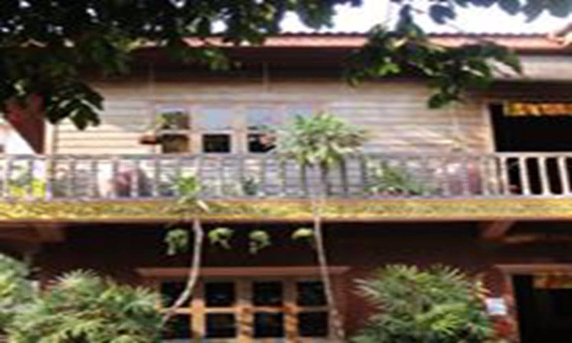 Big Lyna Villa Siem Reap Dış mekan fotoğraf